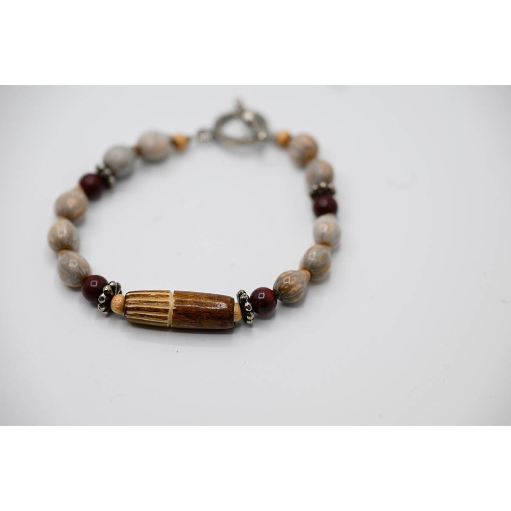 Bracelet seeds wood beads beaded clasp 6.5"